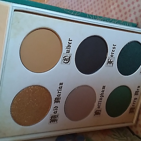 Storybook cosmetics eyeshadow brand new - Picture 4 of 6